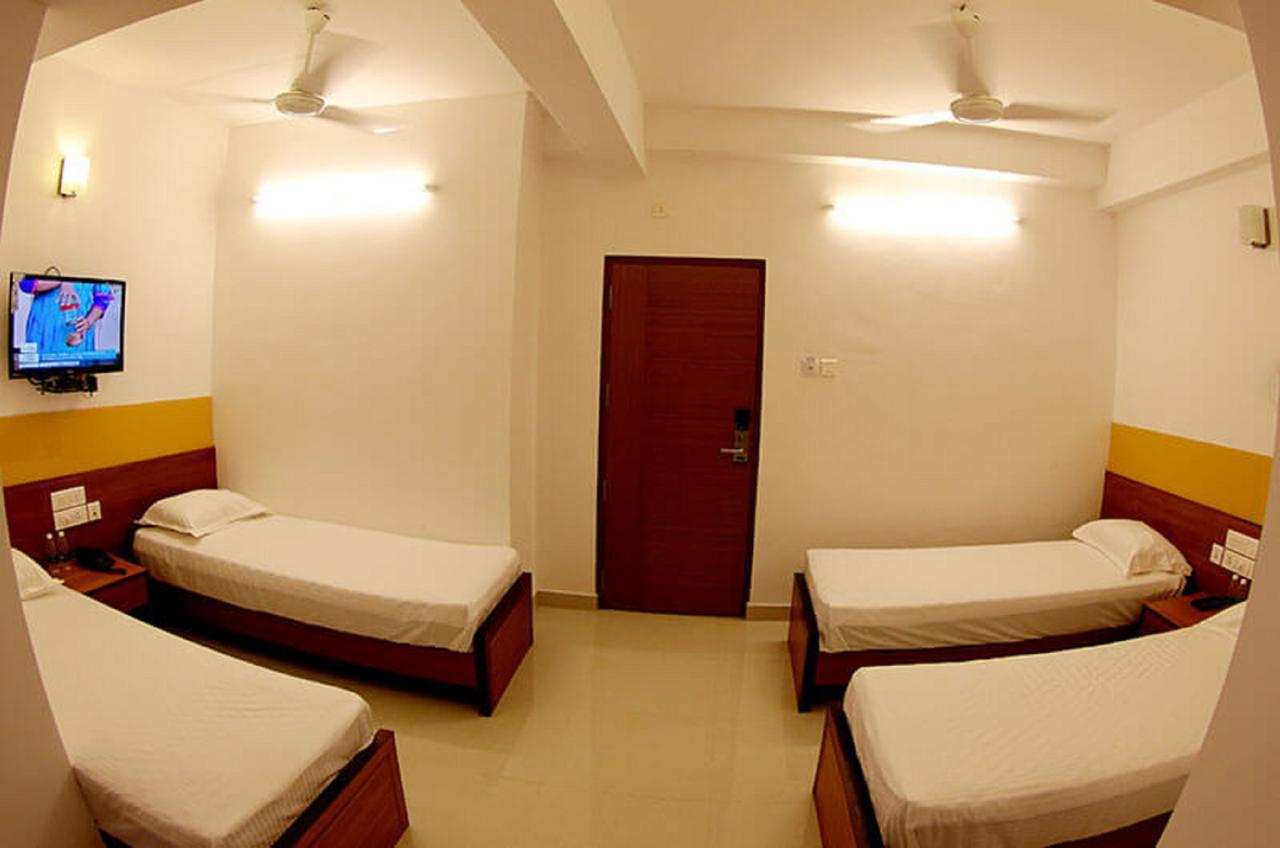 Roopmahal Otel Thiruvananthapuram Dış mekan fotoğraf